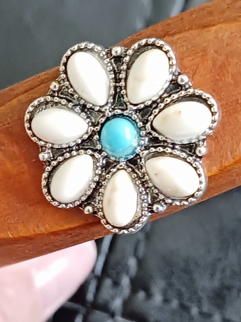Wood Bangle Bracelet w/turquoise stone/white flower cabachons